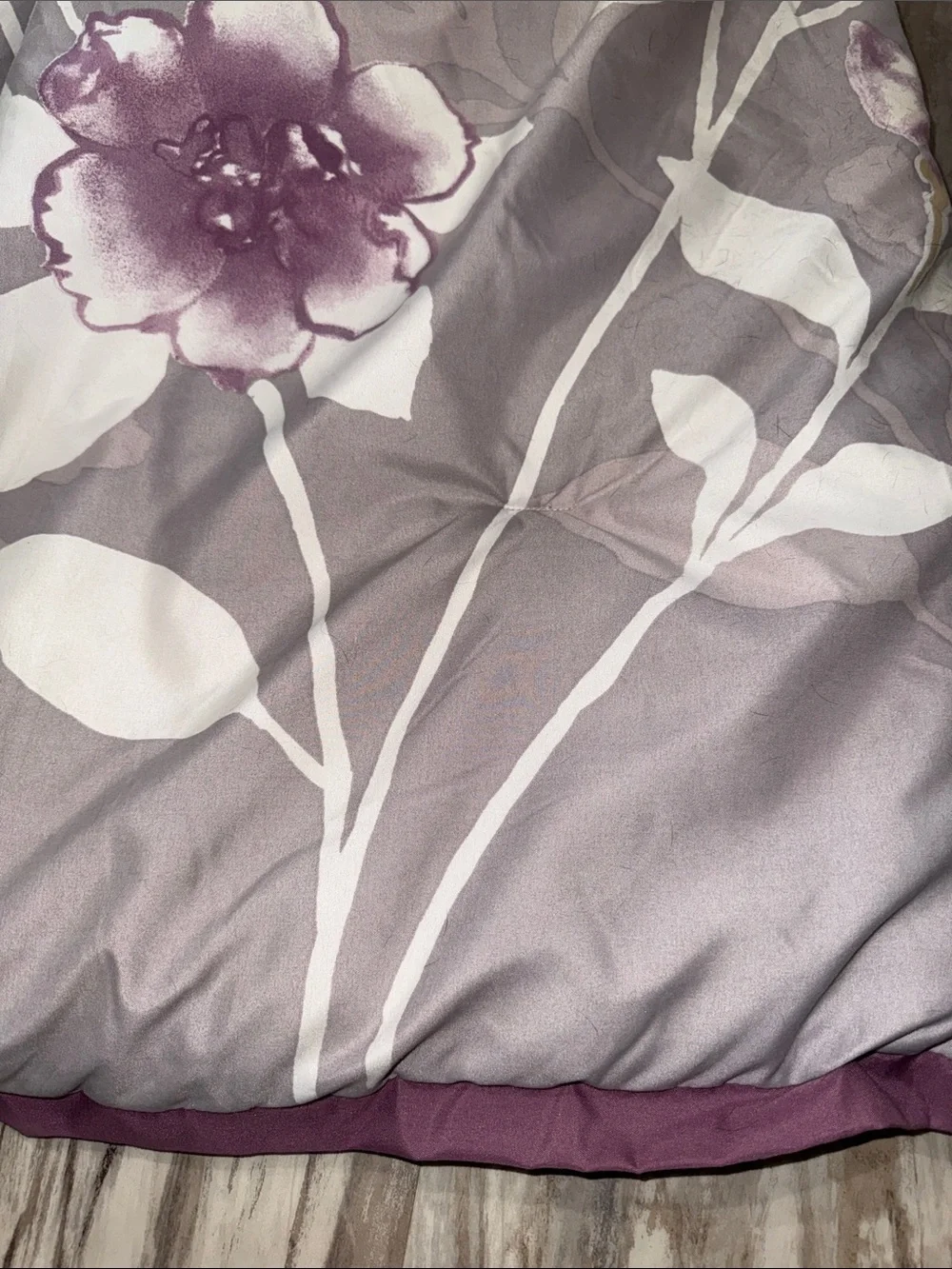 Vintage Lavender White Floral Flowers King Size Comforter 104X92 in Soft Fluffy